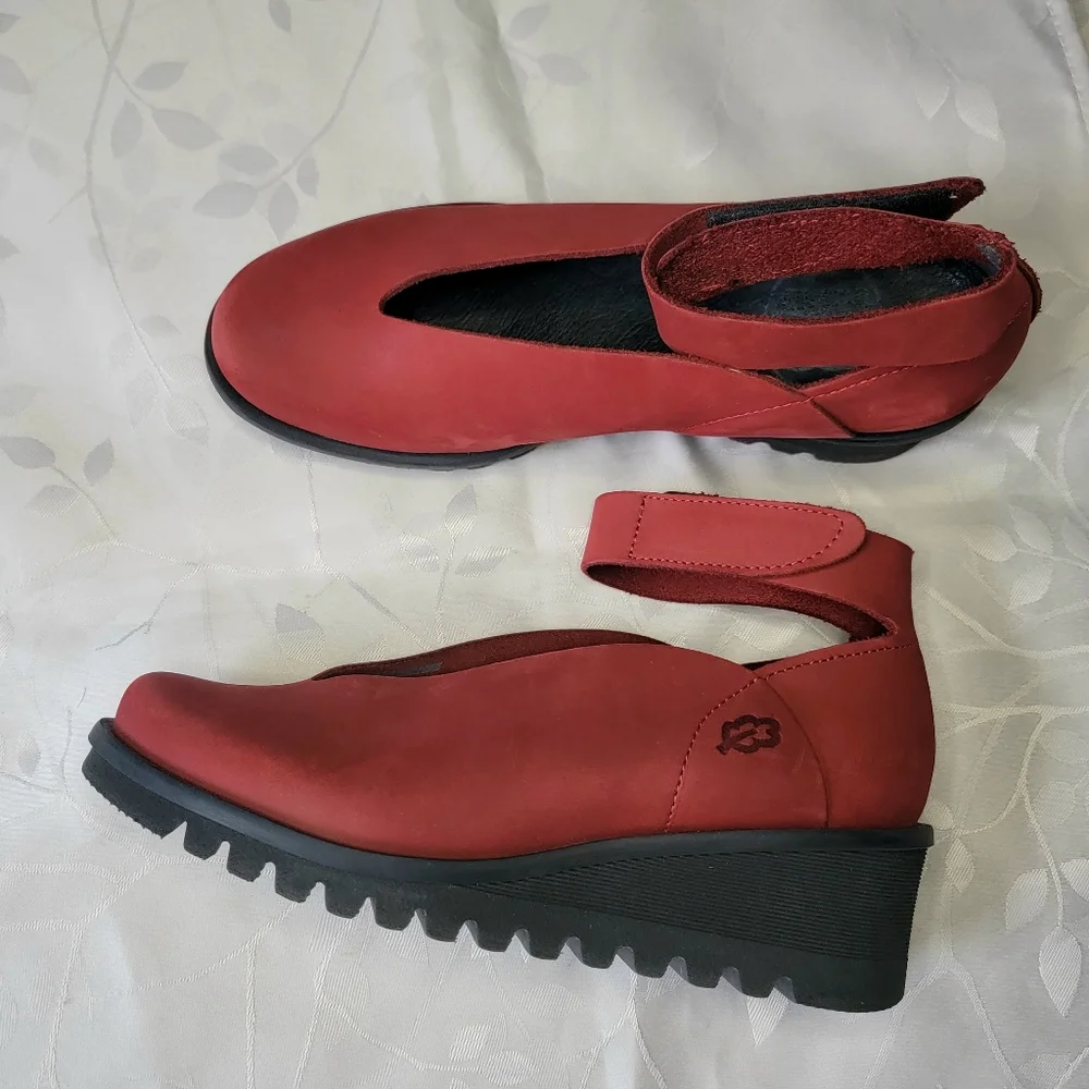 Loints‎ Of Holland Dark Red Leather Ankle Strap Comfort Wedge Shoes Size 7.5